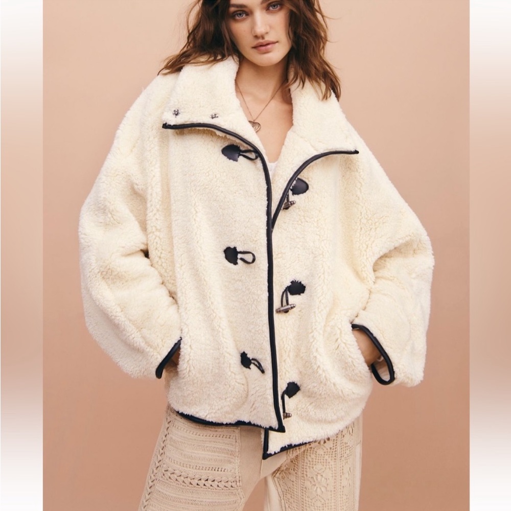 Beautiful teddy jacket from Free People. Never worn, in brand new condition.